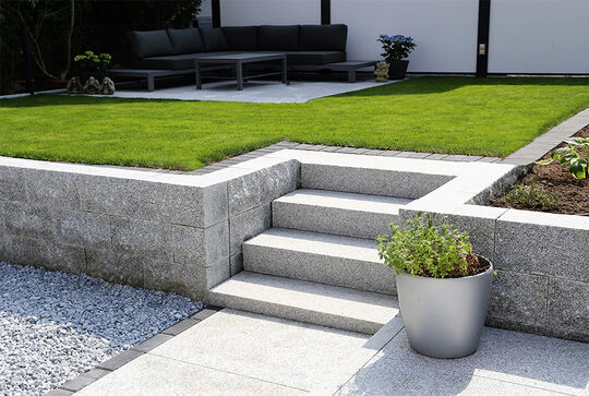 Steinböden halten länger mit dem Osmo Stein- und Terrakotta-Öl