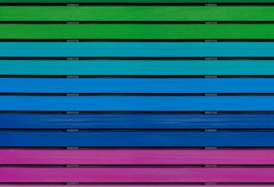 Bunte Anstriche und Farbtöne in RAL oder Sonderfarben – mit Osmo bringen Sie Farbe in Ihren Garten. Bunte Fassaden, Zäune und Gartenhäuser – gerne auch in Ihrer Lieblingsfarbe