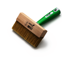 Spazzolone per decking con manico