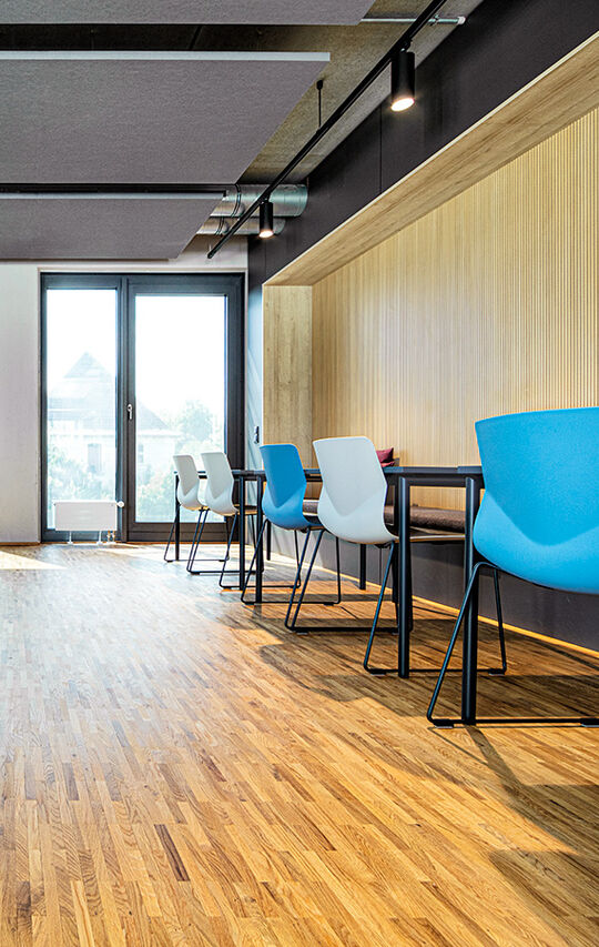 Headquarter meets 2K Holz-Öl